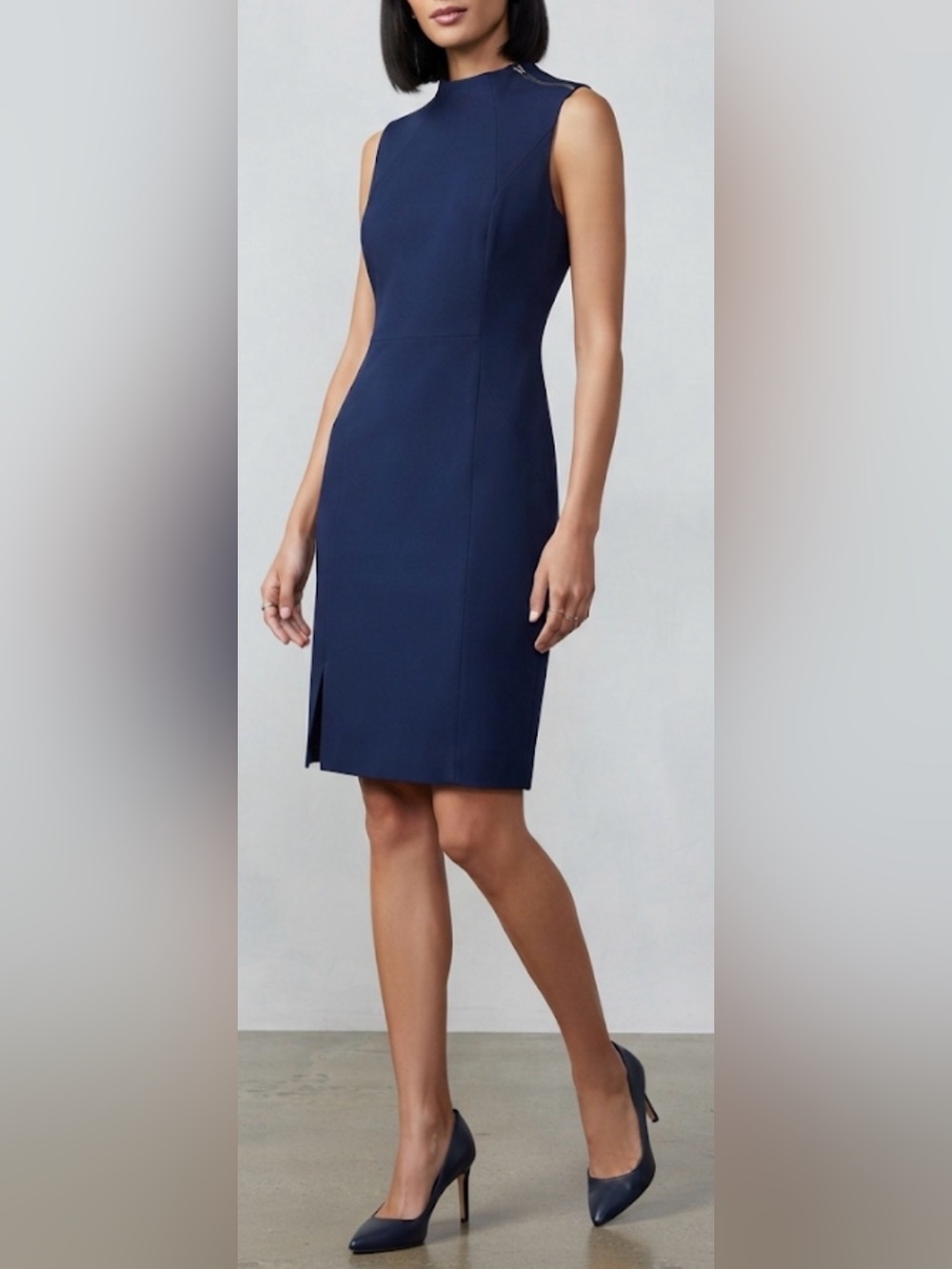Classic Navy Pencil Skirt - Sleek Professional Style